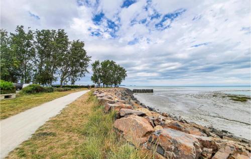 Hirel Apartment | Beach Front Apartment