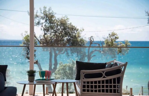 Mornington Peninsula House | Beach Front Haven with 180 Degree Views