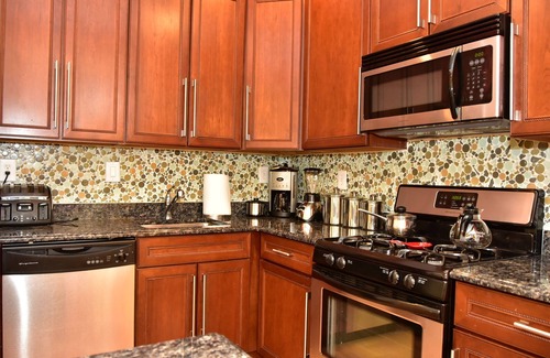 Queens House | Beach Front,Ideal for family and couples,beautiful place for sunset lovers!