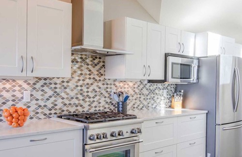 Manzanita House | Beach Front, Large home with hot tub, sleeps 15, great property!