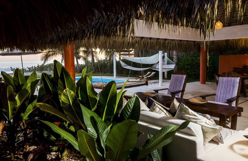 Santa Maria Colotepec Villa | Beach Front, Ocean Front Living, Affordable Price - Family Friendly