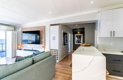 Shaka's Rock Apartment | Beach front penthouse apartment