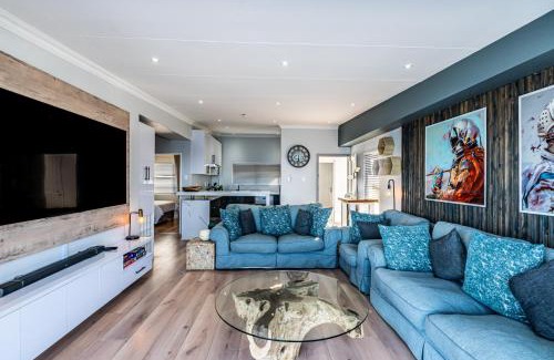 Shaka's Rock Apartment | Beach front penthouse apartment