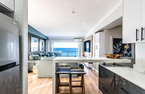 Shaka's Rock Apartment | Beach front penthouse apartment
