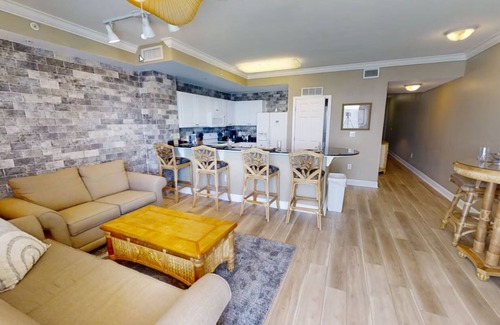 Panama City Beach Resort | Beach Front Resort with Gulf View in Panama City Beach with all amenities!