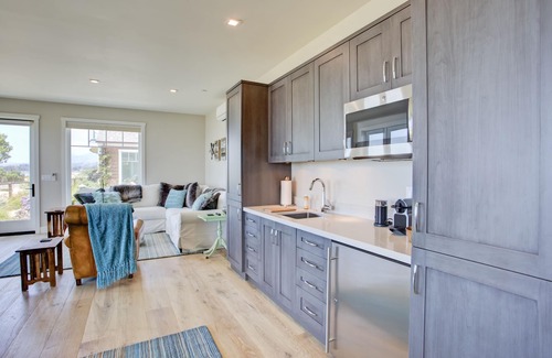 Carpinteria Apartment | Beach front Sea Loft in Santa Barbara. Weekly discounts. Best beach sunsets!