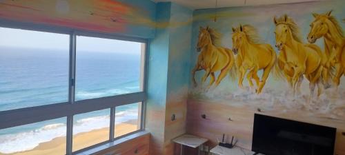 Kingsborough Apartment | Beach Front Self Catering Apartment With Pool