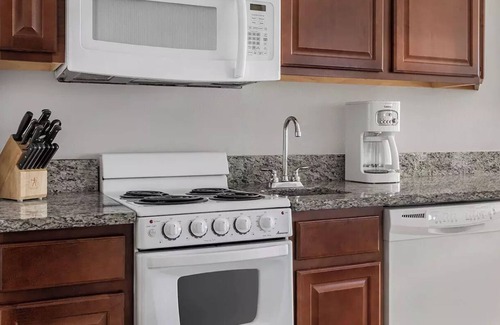 Daytona Beach Resort | Beach Front Wyndham Ocean Walk Resort Luxurious 2BR/2BA Deluxen
