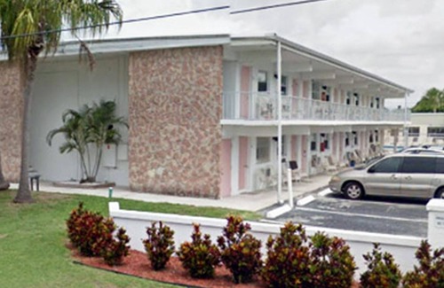 Golden Beach Condo | Beach Get Away At A Great Price, With Private Beach Entrance