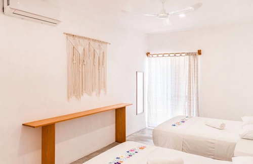 Los Tamarindos House | Beach Getaway + Pool, BBQ & Walk to Playa Zicatela