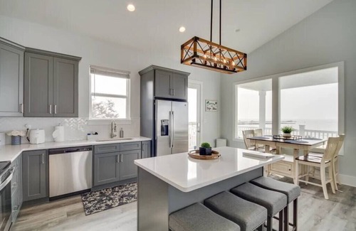 Mississippi City House | Beach Getaway, Pet Friendly, and Fully Equipped