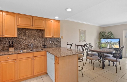 Treasure Island Condo | Beach Getaway – Spectacular Sunsets South Beach 206