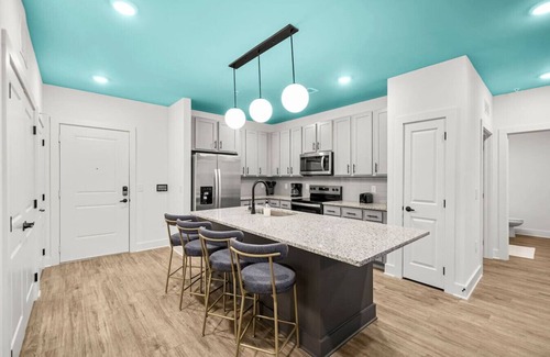 Upper Grand Lagoon Apartment | Beach Getaway | 3BR Apt Near PCB Shores