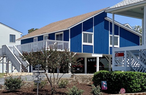 Sunset Beach House | Beach Goals! 4 bedroom 2.5 bath home, just a 5 minute walk to beach!