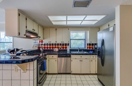 Clearwater Beach House | Beach Haven-4 min walk to the beach, pet friendly, boat dock