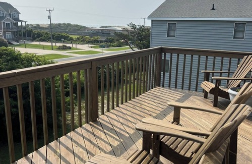 South Nags Head House | Beach Haven Just Steps Away from the Ocean, Amazing Views