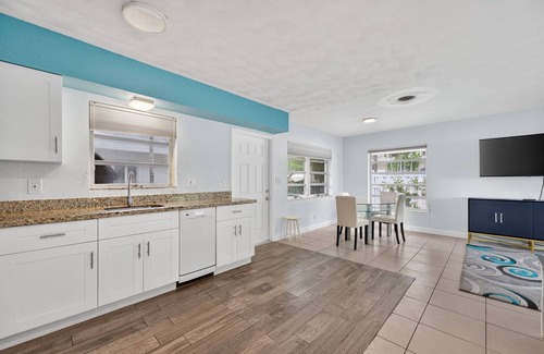 Dolphin Isles Apartment | Beach Haven