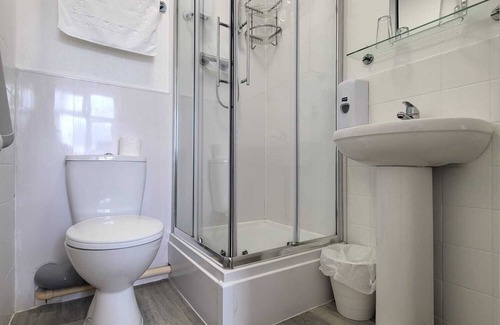 Paignton Bed & Breakfast | Beach Hotel Torbay