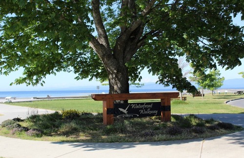 Regional District of Nanaimo Apartment | Beach House #1 - Park Sands Beach Resort- Near Water.