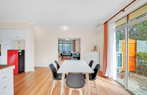 Bellerive House | Beach House 3 mins walk Bellerive Beach, Hobart