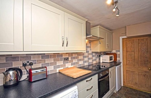 Alnmouth Cottage | BEACH HOUSE (ALNMOUTH), pet friendly, with open fire in Alnmouth