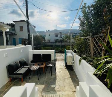 Mpatsi House | Beach House Batsi