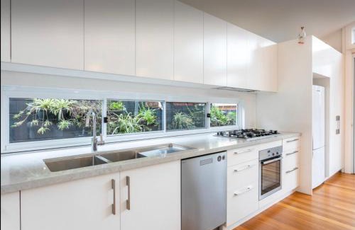 Manly Vale House | Beach House Close to Manly