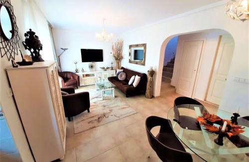 Coveta Fuma House | Beach House - healthy, protected location! El Campello, Alicante, Spain