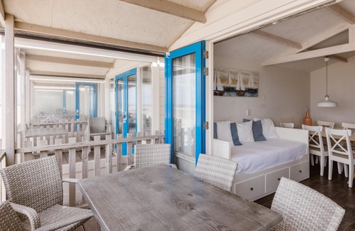 Wijk aan Zee House | Beach House in Wijk aan Zee with Sea View