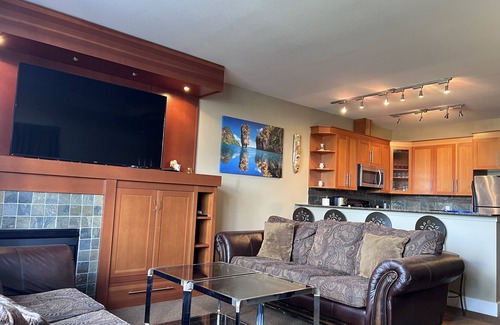 Regional District of Nanaimo Apartment | Beach House Mega-Suite#22 At Park Sands Beach Resort- Near Water