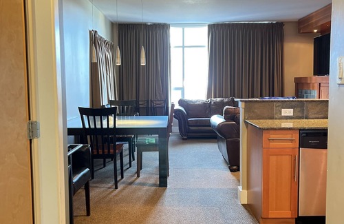 Regional District of Nanaimo Apartment | Beach House Mega-Suite#22 At Park Sands Beach Resort- Near Water