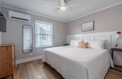 Yaupon Beach Hotel | Beach House OKI - Two Bedroom Suite in hotel on Oak Island, North Carolina