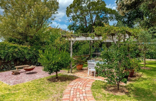 Inverloch Cottage | Beach House on Bayview