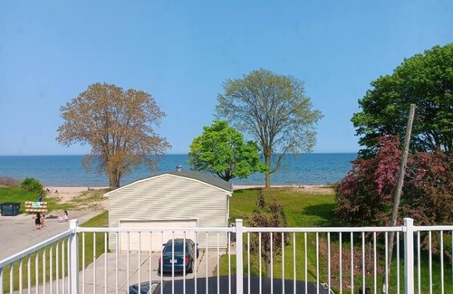 Sheboygan House | Beach House on the shores of Lake Michigan Near downtown Sheboygan