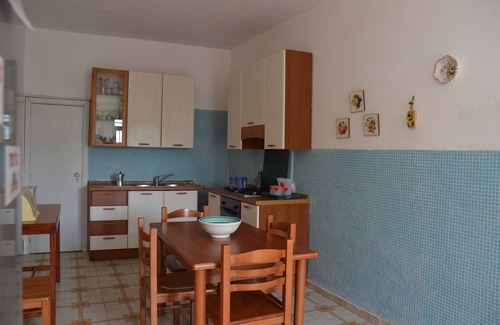 Noto Marina Apartment | Beach house overlooking the cliff and sand