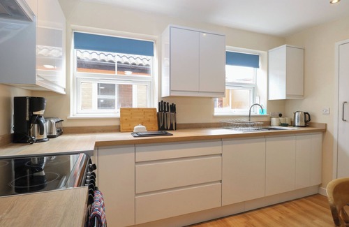 Winterton-on-Sea House | BEACH HOUSE, pet friendly, with a garden in Winterton-On-Sea