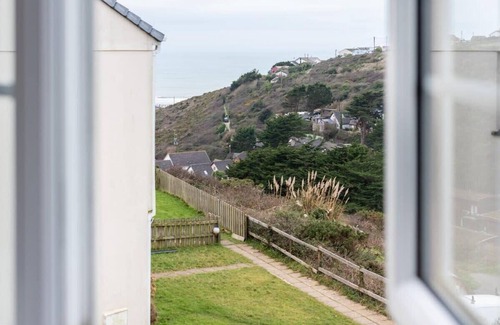 Porthtowan House | Beach House Sea Views 10 min Walk to Beach