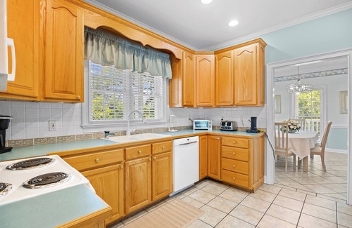 North Litchfield Beach House | Beach house, split floor plan, spacious sundeck, walk to beach, dog friendly