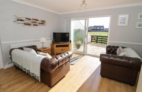 Deganwy Apartment | Beach House Ty Traeth