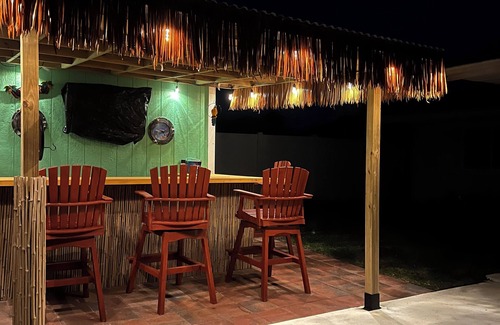 Ormond-by-the-Sea House | Beach House, walk to the beach