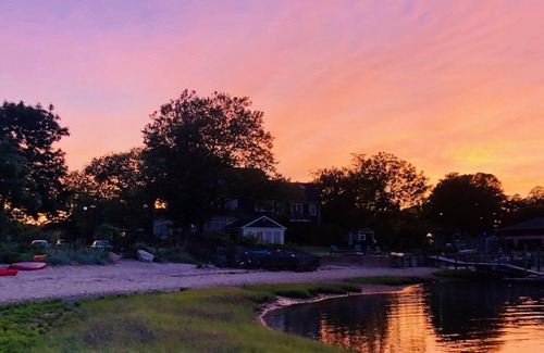 Pipes Cove House | Beach House with guest barn!