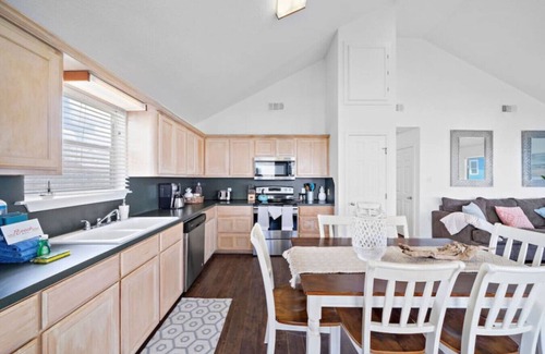 San Luis House | Beach House with Ocean Views, Deck & Firepit