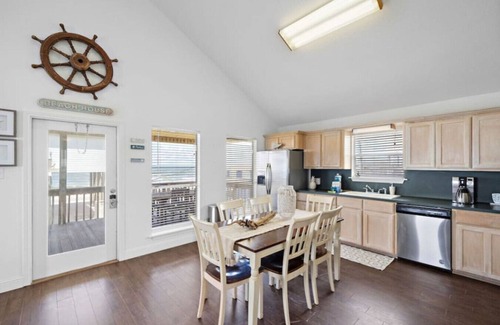 San Luis House | Beach House with Ocean Views, Deck & Firepit