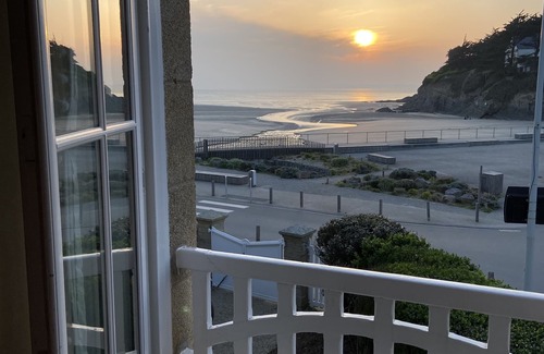 Pentrez Villa | Beach house with panoramic view