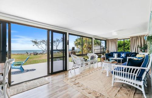 Beachmere House | Beach Hut