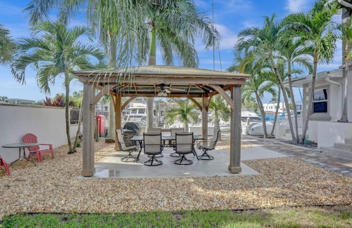 Hendricks and Venice Isles Apartment | Beach Isles: Modern Studio Apartment in Fort Lauderdale with Patio