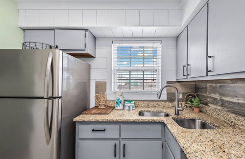 Gulf Shores House | Beach & lagoon access on beautiful W. Beach