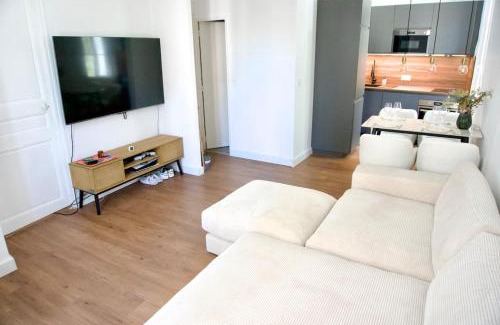 Le Mourillon Apartment | Beach less than 1 minute away