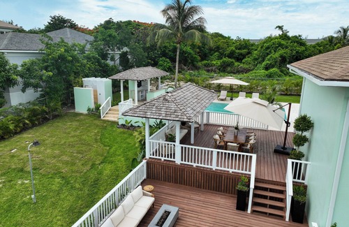 Gambier Apartment | Beach Life Starts Here! Luxe Stay Near Coast!