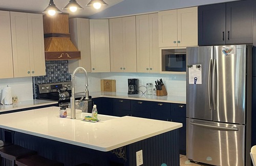 Carrabelle House | Beach/Marina/Walking trails and more…